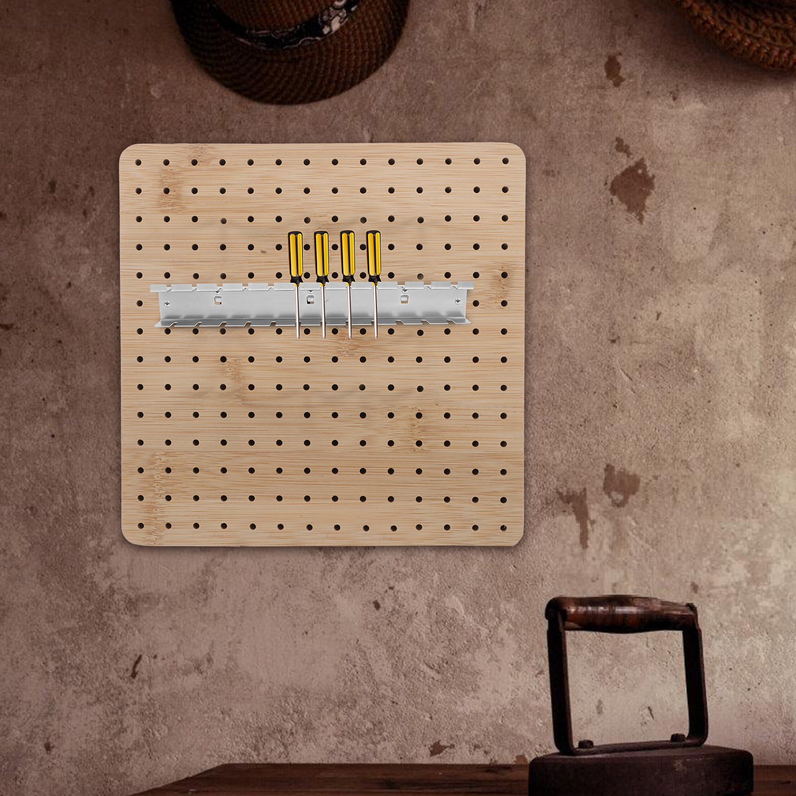 Ganci per pannelli forati ad a - Workshop Tools Rack recensione e prezzo